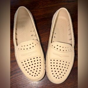 Womens Floafers Country Club Driver, a lightweight, water-proof slip-on loafer